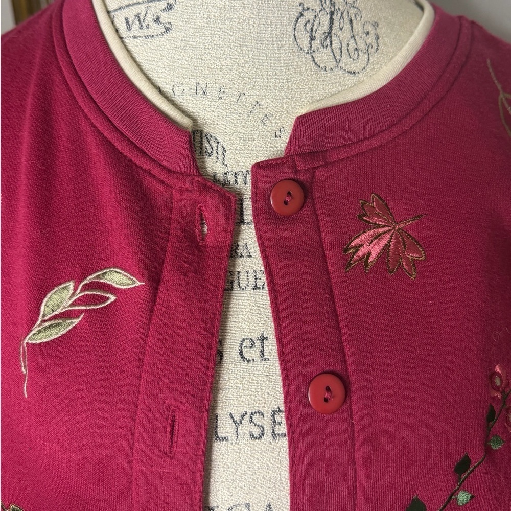 Vintage Red Floral Embroidered Cardigan - Picture 6 of 7